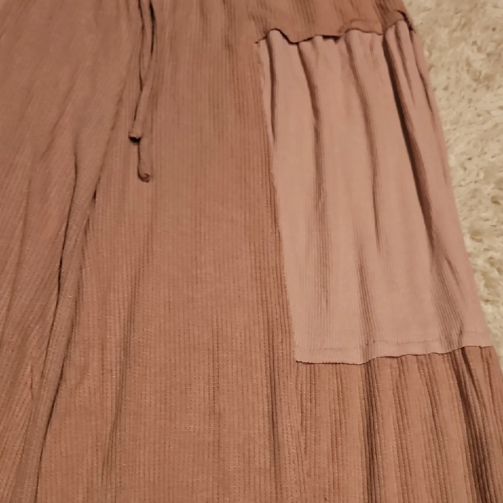 252 POL Blush and Tan Wide-Leg Pants - Picture 2 of 5